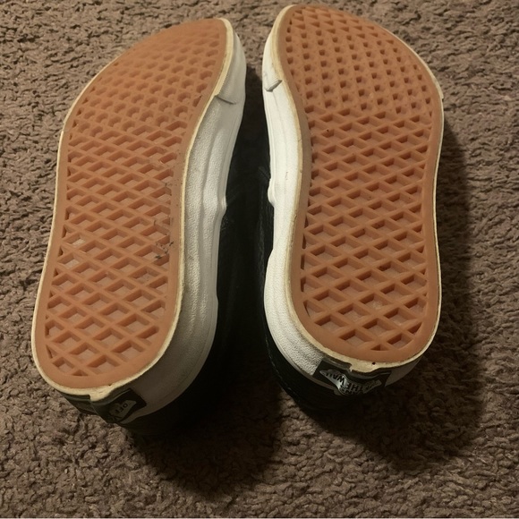 Vans - Picture 3 of 4